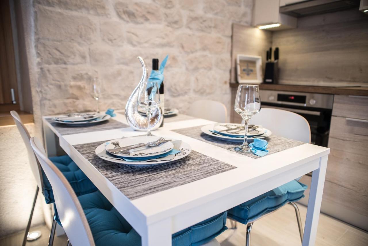 Limestone Heritage House Trogir Exteriör bild